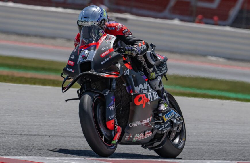 APRILIA RACING MASUK EMPAT BESAR DI MONTMELÓ