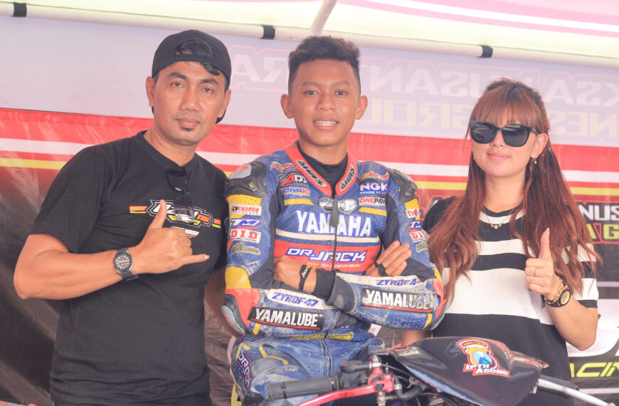 Perdana Tampil Ozben Racing Tim FT Bosku Tante Gaul Bawa 4 Motor Dan 2 Pembalap Di LFN HP969 Road Race Championship Semarang