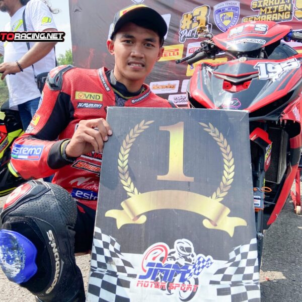 Aqsal Ilham Tampil Istimewa “M2S Kate Kalteng” Juarai Race 1 MP1 Motoprix Round 3 Semarang 2024.