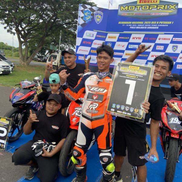 Perdana Tarung di Kelas Expert, Akbar Abud Menangi Race 1 UB150 Motoprix Seri 1 Surabaya