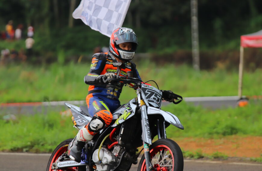 Tomy Salim ‘Maharani88 Racing Team’ Juarai Pertarungan Trail 180cc Open Super Prix Seri 1 Semarang