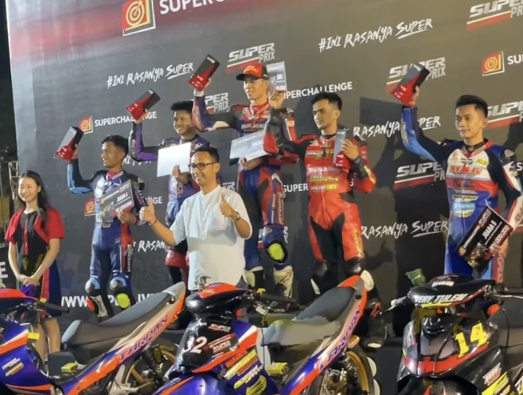 Hasil Juara Road Race Superchallenge Super Prix Seri 2 Gelora Bung Tomo Surabaya