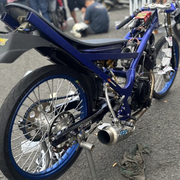 FU Porting Bulan Bertopi ML186 Lanjutkan Tren Podium, Jawara Merdeka Dragbike Karanganyar