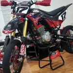 CRF “Siluman” CS Sport Collection Siap Tarung di Super Prix Seri 3 Bersama Adi Bontot dan Dafa Fey