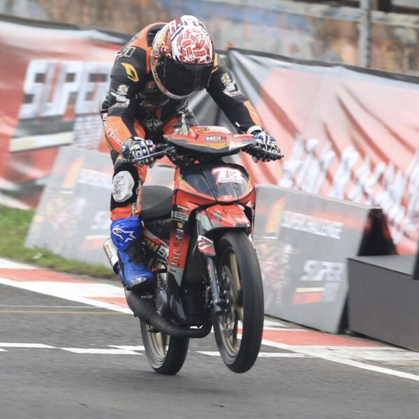 Sedia Pelampung Akbar Abud ‘Bekantan Squad’ Ambil Alih Puncak Klasemen 2Tak Usai Super Prix Seri 3