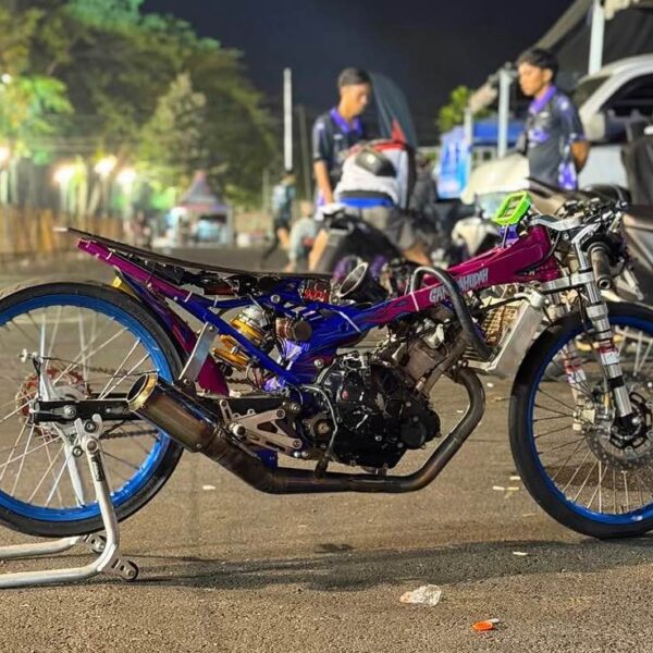 Black Drag Bike Malang: Bebek 4Tak 200cc TU Gak Udah Udah Motorsport Comeback ke Podium Juara!