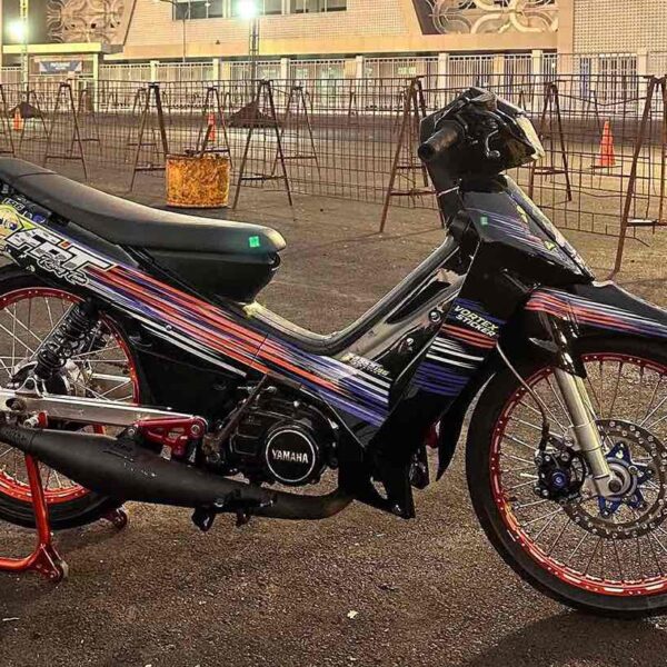 Perdana Tampil, Fiz R Sunmory FRT Langsung Raih Podium 3 di Black Drag Bike Malang