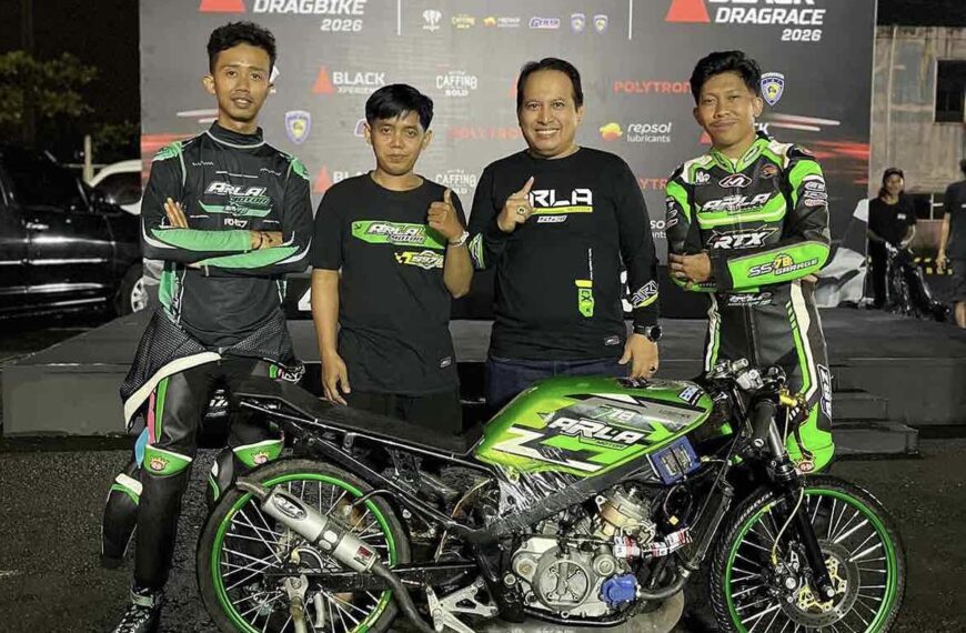 Final Black Drag Bike Sentul: Wet Race, Ninja 155cc Arla Motor Sapu Podium 1-2 di Pertarungan Pemula!