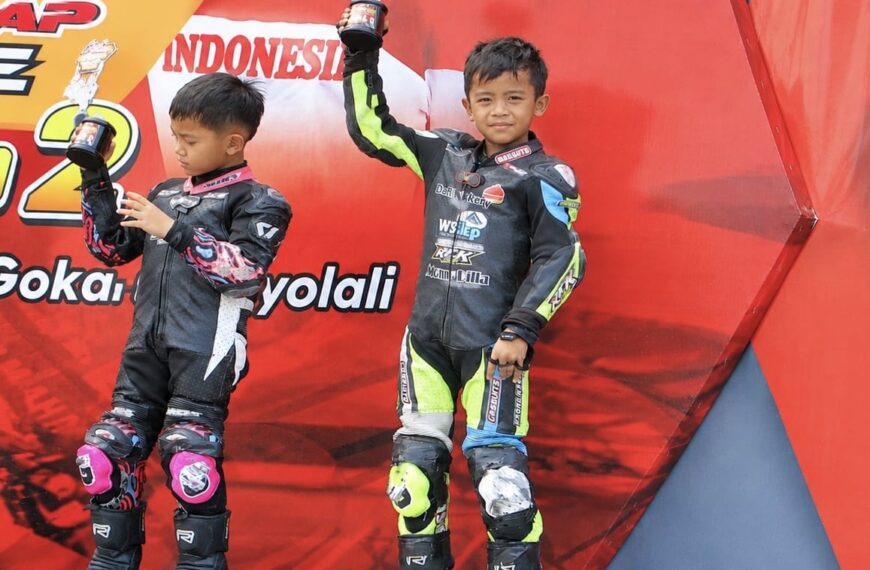 Siswa MI Ma’arif NU Candirego Kebumen, Shaquille Taqqi Raih Podium di Casytha Manahadap Road Race Seri 2 Boyolali